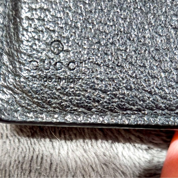 Gucci Wallet Leather Black Bifold Wallet Bee x
Star 495053 - Picture 5 of 7